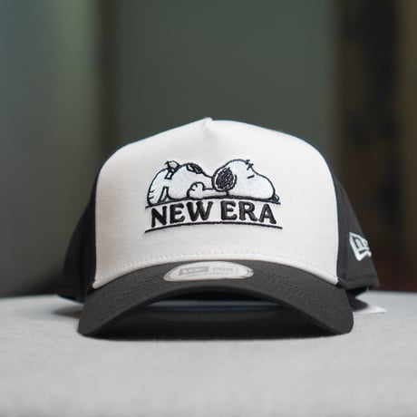 NEW ERA・ニューエラ　9FORTY A-Frame PEANUTS ピーナッツ スヌーピー ホワイト/ブラック 14344536