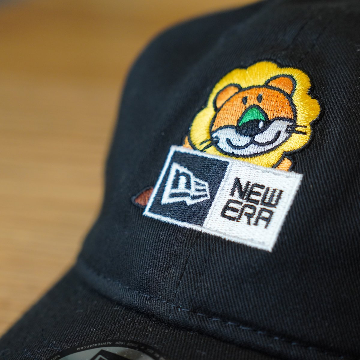 NEW ERA たべっ子どうぶつ　らいおんボックスロゴ ブラック 9TWENTY たべっ子どうぶつ らいおん ボックスロゴ ペブル | ニューエラ