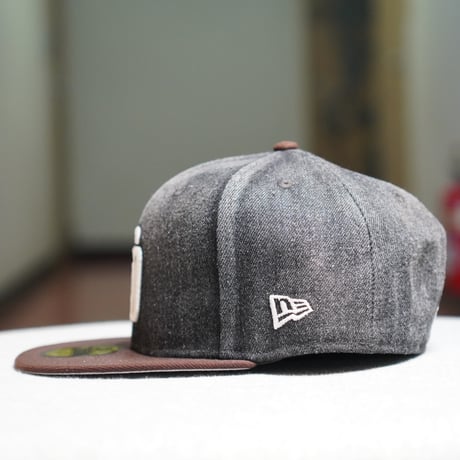 NEW ERA・ニューエラ　59FIFTY MLB Denim 2-Tone サンディエゴ・パドレス ウォッシュド ブラックデニム バーントウッドバイザー