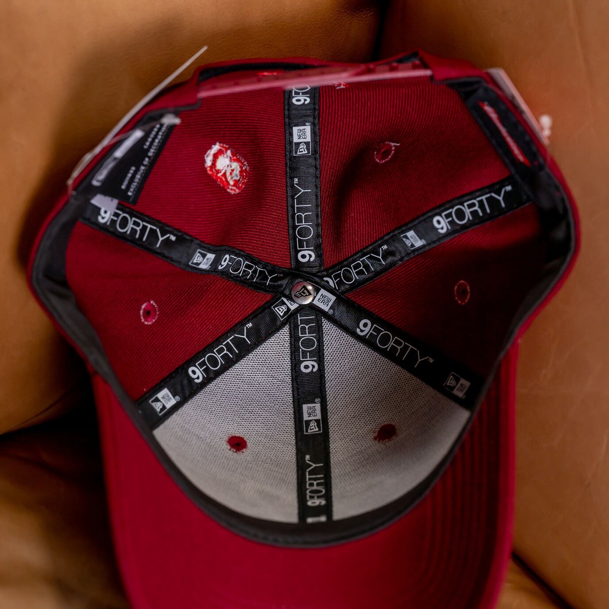 NEW ERA・ニューエラ 9FORTY Budweiser バドワイザー Bロゴ（カーディナ