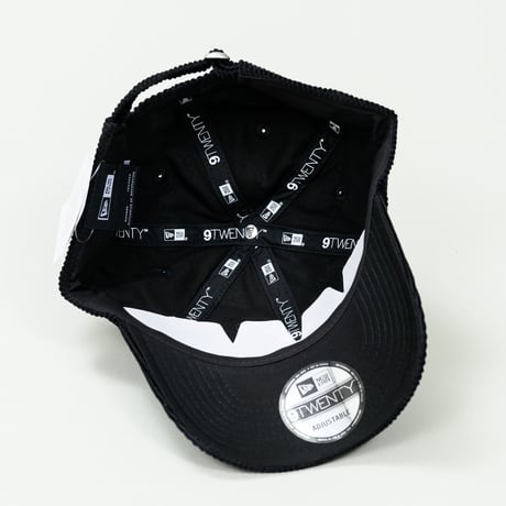 NEW ERA・ニューエラ　9TWENTY Corduroy コーデュロイ Metal Flag（ブラック）