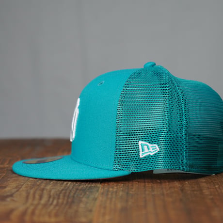 NEW ERA・ニューエラ　59FIFTY トラッカー Beautiful Beach ニューヨーク・ヤンキース ティールブリーズ