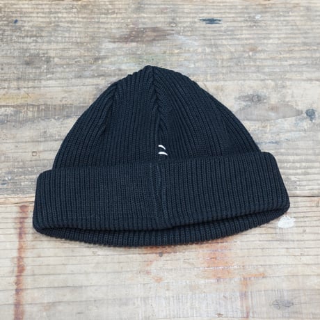HUNTISM ハンティズム Roll Beige / Black ワッチ ニット帽