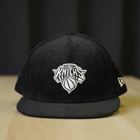 NEW ERA・ニューエラ 9FIFTY NBA Black and White コーデュロイ ニューヨーク・ニックス ブラック