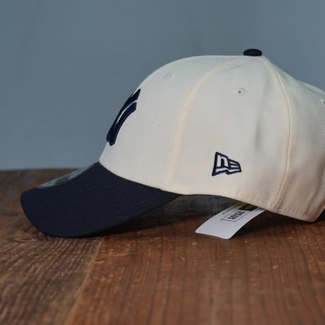NEW ERA・ニューエラ　9FORTY MLB 2-Tone ニューヨーク・ヤンキース クーパーズタウン ワインコルク ネイビーバイザー  14667827