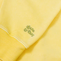 daze & easy ロゴ刺繍スウェット「THE DYE 顔料染め裏毛」DE SINGSMAN（イエロー）
