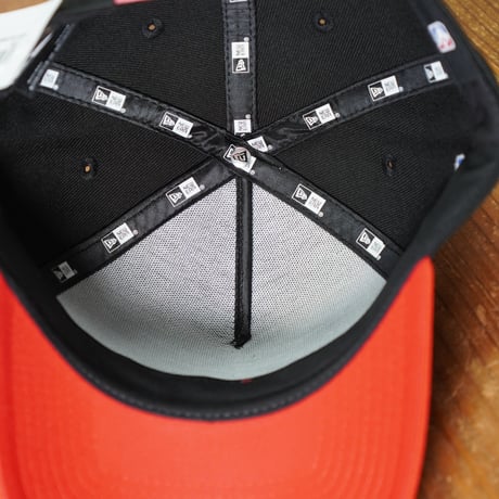 NEW ERA・ニューエラ 9FORTY A-Frame NBA Rhinestone ラインストーン シカゴ・ブルズ ブラック レッドバイザー 14667877
