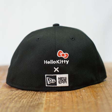 NEW ERA・ニューエラ　59FIFTY HELLO KITTY キャップ ブラック　キティちゃん　14348625