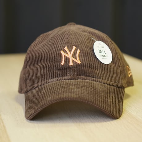 NEW ERA・ニューエラ 9TWENTY Corduroy コーデュロイ ニューヨーク・ヤンキース ダークブラウ