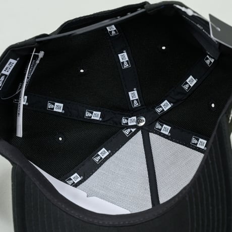 NEW ERA・ニューエラ　9FORTY A-Frame JEAN MICHEL BASQUIAT ジャン=ミシェル・バスキア PARIS（ホワイト/ブラック）