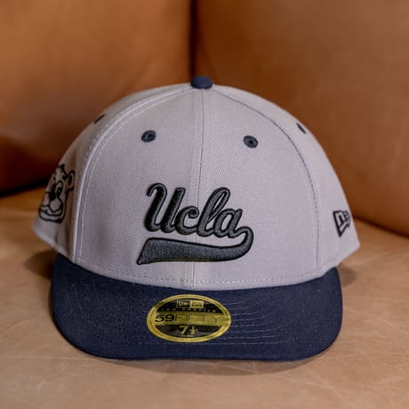 NEW ERA・ニューエラ　  LP 59FIFTY UCLA スクリプトロゴ グレー × ブラック ネイビーバイザー（7 1/2サイズ・59.6cm）