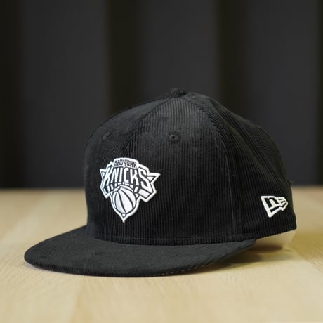 NEW ERA・ニューエラ 9FIFTY NBA Black and White コーデュロイ ニューヨーク・ニックス ブラック