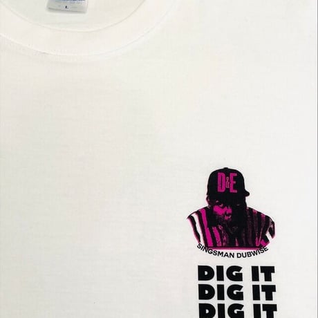 DE SINGSMAN　23ver LATE80s "B" 偉人シリーズ　Tee（ホワイト）
