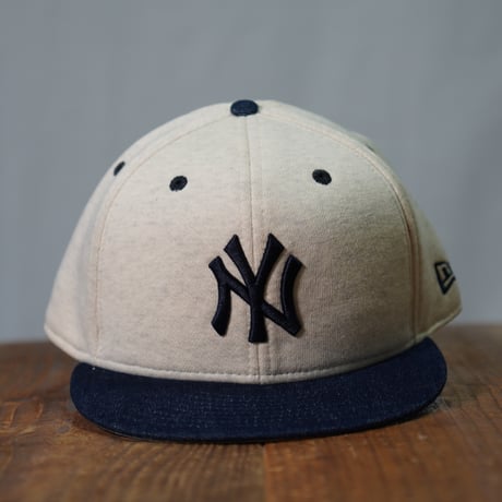 NEW ERA・ニューエラ　59FIFTY MLB Oatmeal Heather ニューヨーク・ヤンキース オートミール ネイビーバイザー