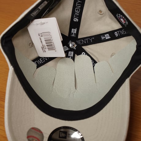 NEW ERA・ニューエラ 9TWENTY Emboss Logo ロサンゼルス・ドジャース ストーン