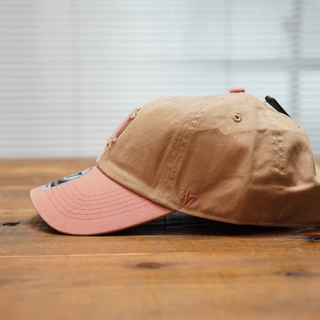 デトロイト・タイガース　Canyon Caravan '47 CLEAN UP　[フォーティーセブン]  Khaki × Sedona Pink/カーキ系　ヴィンテージ加工