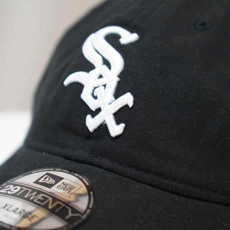 NEW ERA・ニューエラ 29TWENTY MLB シカゴ・ホワイトソックス ブラック スノーホワイト 13059424