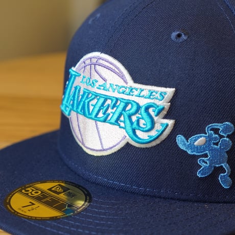NEW ERA・ニューエラ　59FIFTY COIN PARKING DELIVERY ロサンゼルス・レイカーズ ライトネイビー 13526964