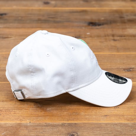 NEW ERA・ニューエラ　9THIRTY イージースナップ 出口 夏希 twilight moon ホワイト × ホワイト