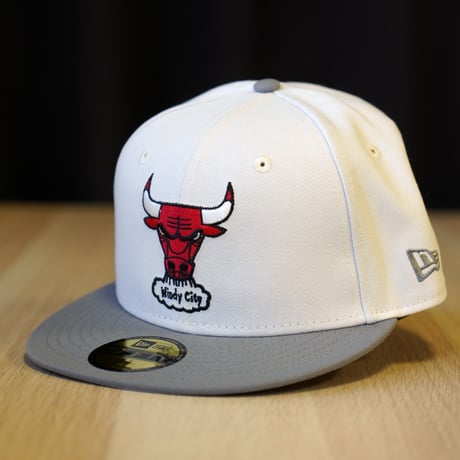 NEW ERA・ニューエラ 59FIFTY NBA Hardwood Classics シカゴ・ブルズ サンディーリネン/ストームグレー
