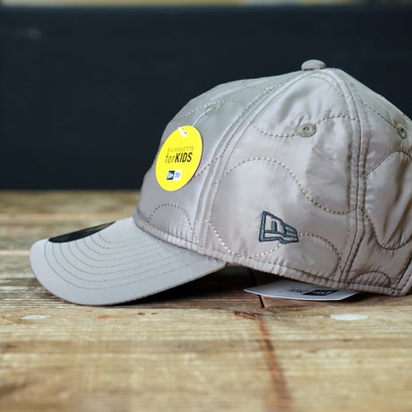 NEWERA・ニューエラ キッズ Youth 9TWENTY Powered by GORO NAKATSUGAWA（MIN-NANO） ペールカーキ　 14703350