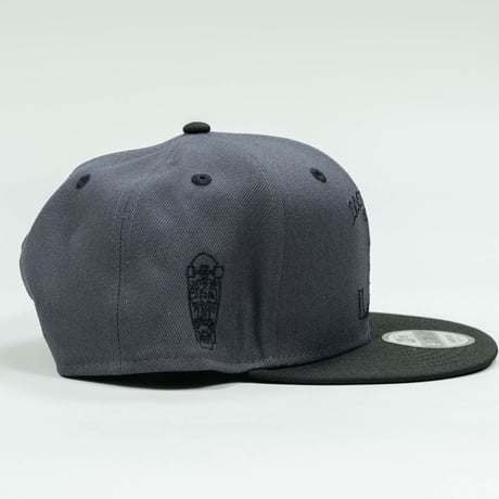NEWERA・ニューエラ　  9FIFTY DOG TOWN ドッグタウン ロゴ グラファイト ブラックバイザー