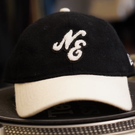NEWERA・ニューエラ　  9TWENTY Melton メルトン Classic Logo ブラック オフホワイトバイザー