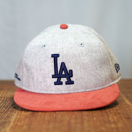 NEW ERA・ニューエラ　RC 9FIFTY ロサンゼルス・ドジャース ライトグレー ピンクスウェードバイザー 14667632