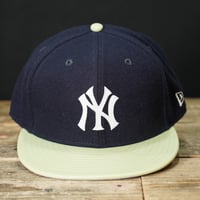 NEW ERA・ニューエラ　59FIFTY Powered by GORO NAKATSUGAWA（MIN-NANO） ニューヨーク・ヤンキース ネイビー ライトグリーンバイザー  14703383