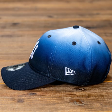 NEW ERA・ニューエラ　9TWENTY MLB Gradation ニューヨーク・ヤンキース ネイビーグラデーション