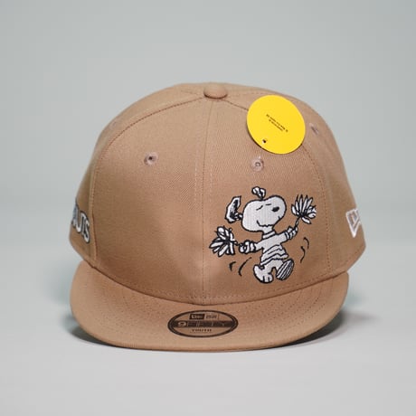 NEW ERA・ニューエラ　Youth 9FIFTY PEANUTS ピーナッツ スヌーピー クロームホワイト カーキ