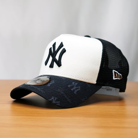 NEW ERA・ニューエラ 9FORTY A-Frame トラッカー MLB Jacquard ニューヨーク・ヤンキース ブラック