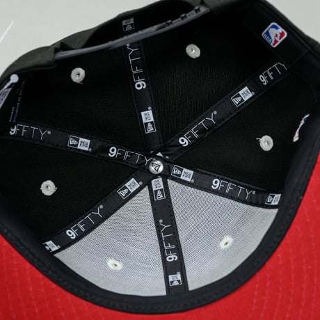 NEW ERA・ニューエラ　 LP 9FIFTY NBA Color Custom シカゴ・ブルズ ブラック ダークグリーンバイザー