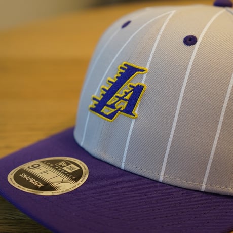 NEWERA・ニューエラ　LP 9FIFTY NBA 2-Tone ロサンゼルス・レイカーズ ストーン トゥルーパープルバイザー