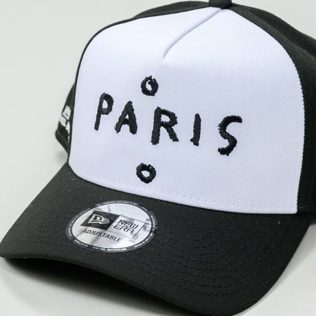 NEW ERA・ニューエラ　9FORTY A-Frame JEAN MICHEL BASQUIAT ジャン=ミシェル・バスキア PARIS（ホワイト/ブラック）