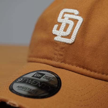 NEW ERA・ニューエラ 9TWENTY サンディエゴ・パドレス クーパーズタウン Damaged Duck Canvas ライトブロンズ