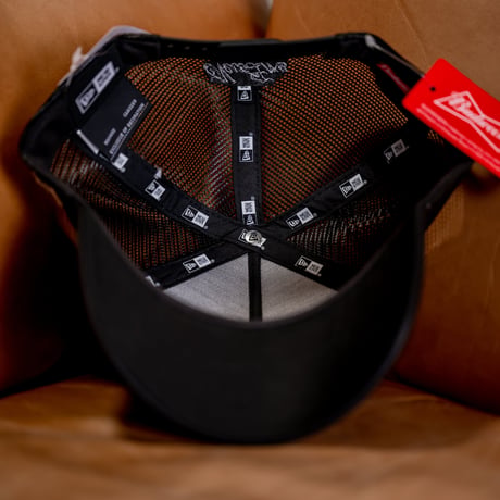NEW ERA・ニューエラ　9FORTY A-Frame トラッカー Budweiser バドワイザー ラベルロゴ（ブラック）