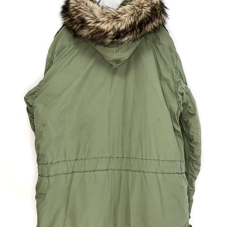 636e3db34aed194eea3d0438