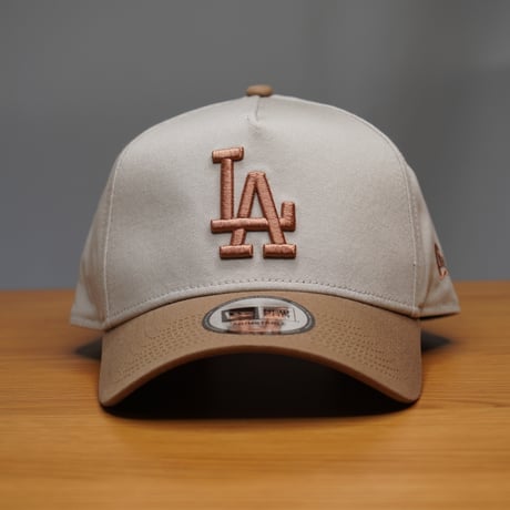NEW ERA・ニューエラ 9FORTY A-Frame Mocha Mousse ロサンゼルス・ドジャース リバーブラウン/カーキ
