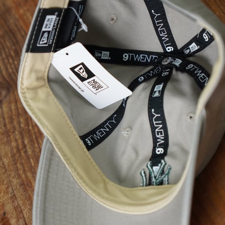 NEW ERA・ニューエラ　9TWENTY Khaki Sweat Band ニューヨーク・ヤンキース  ペブル カーキスウェットバンド