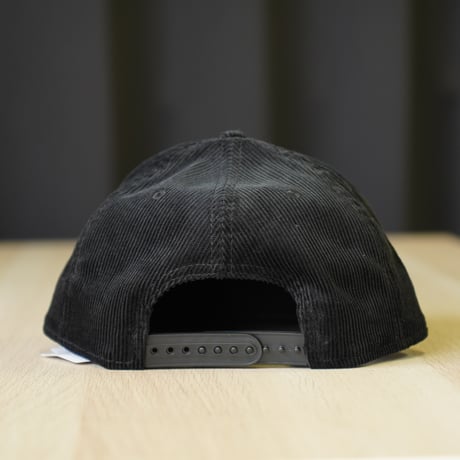 NEW ERA・ニューエラ 9FIFTY NBA Black and White コーデュロイ ニューヨーク・ニックス ブラック