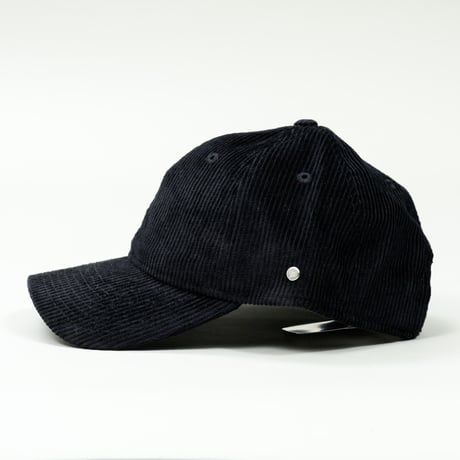 NEW ERA・ニューエラ　9TWENTY Corduroy コーデュロイ Metal Flag（ブラック）