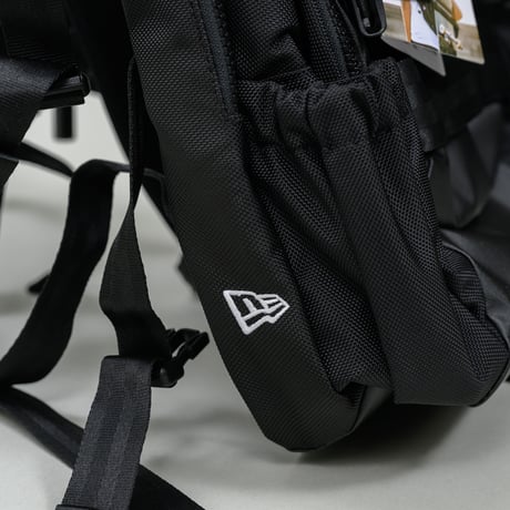 NEW ERA・ニューエラ　 スケートボード アーバンパック 33L TPU（ブラック）
