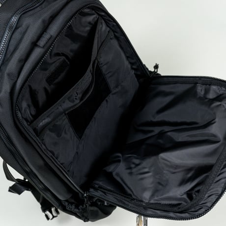 NEW ERA・ニューエラ　 スケートボード アーバンパック 33L TPU（ブラック）