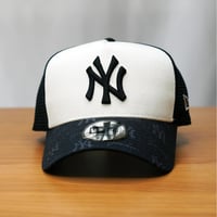 NEW ERA・ニューエラ 9FORTY A-Frame トラッカー MLB Jacquard ニューヨーク・ヤンキース ブラック