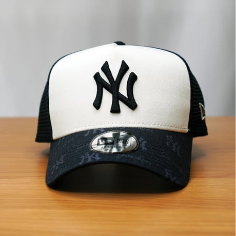 NEW ERA・ニューエラ 9FORTY A-Frame トラッカー MLB Jacquard ニューヨーク・ヤンキース ブラック