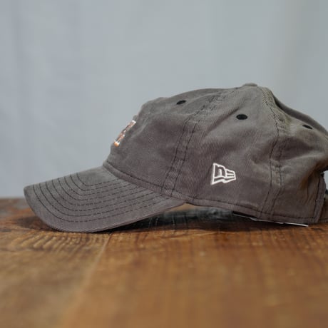 NEW ERA・ニューエラ　9TWENTY The New York マイクロコーデュロイ ダークグレー 14699398
