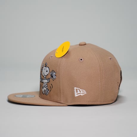 NEW ERA・ニューエラ　Youth 9FIFTY PEANUTS ピーナッツ スヌーピー クロームホワイト カーキ