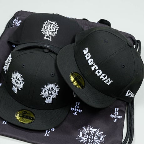 NEWERA・ニューエラ　  デイサック DOG TOWN ドッグタウン オールオーバー（ブラック）