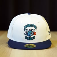 NEW ERA・ニューエラ 59FIFTY NBA Hardwood Classics シャーロット・ホーネッツ サンディーリネン/オーシャンサイドブルー